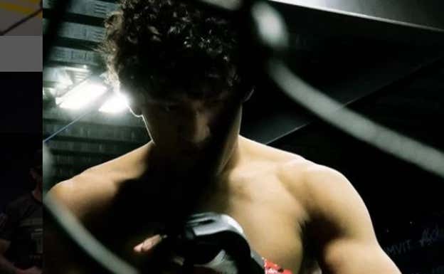 Raúl Rosas antes de un combate.  instagram