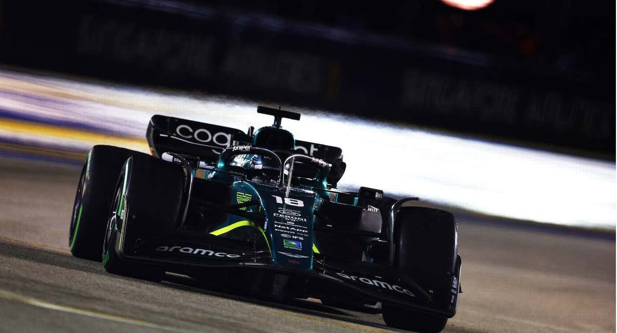 Lance Stroll, con su Aston Martin, durante el GP de Singapur. /GETTY