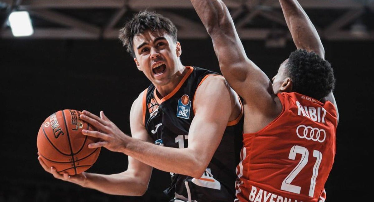 Juan Núñez durante su debut con el Ratiopharm ULM.