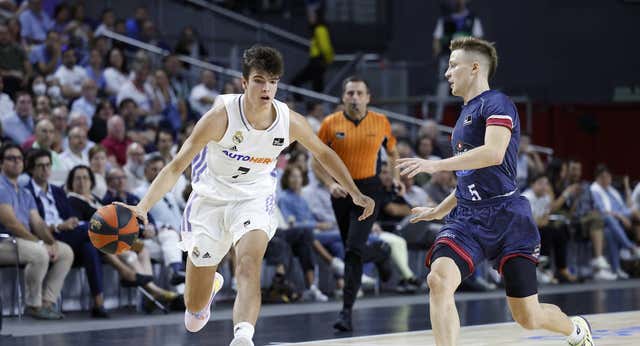 Hugo González, un debut de 16 años