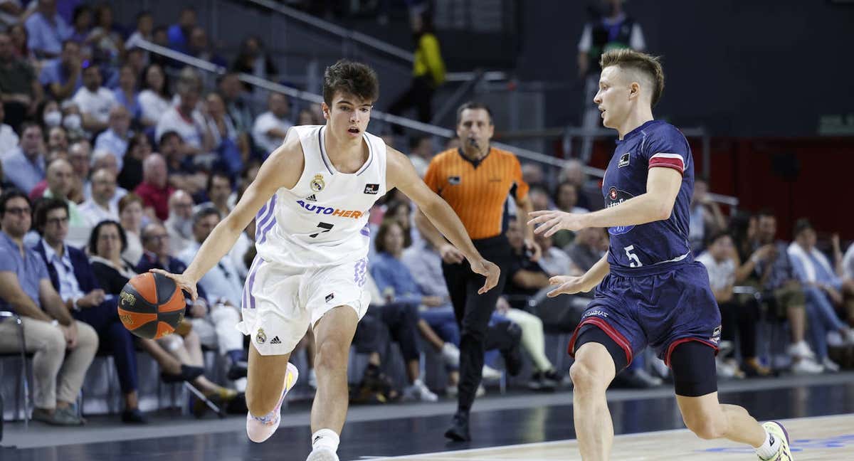 Hugo González en su debut con el Real Madrid.