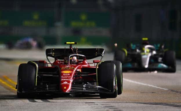 Carlos Sainz, durante la carrera en Singapur.  GETTY