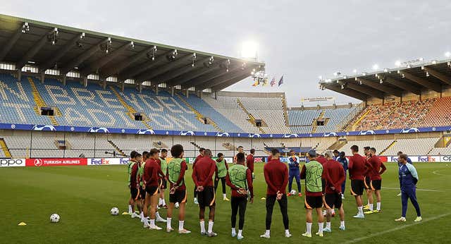 Un Atleti mutante: no hay dibujo sino un esquema camaleónico