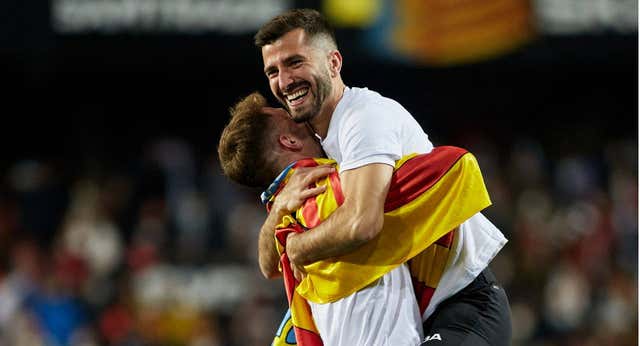 Lato, Jesús y los planes del Valencia cuando renueve Gayà