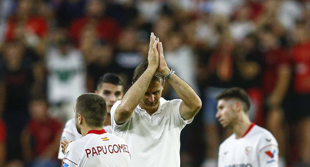 Lopetegui se despide del Pizjuán en su último partido con el Sevilla. /GETTY