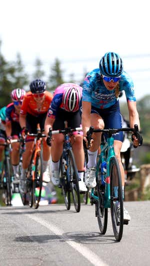 Maaike Colje, danesa de Massi-Tactic, lidera una escapada.  GETTY IMAGES