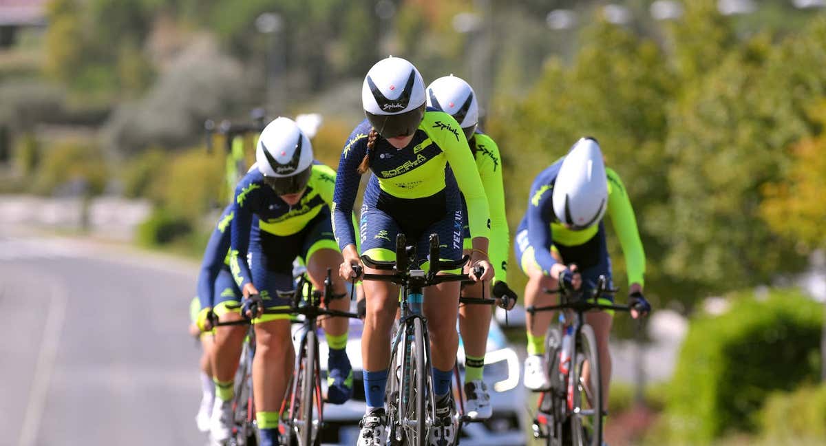 Ciclistas del equipo Sopela Women's Team, uno de los ocho Continentales UCI femeninos españoles. /GETTY IMAGES