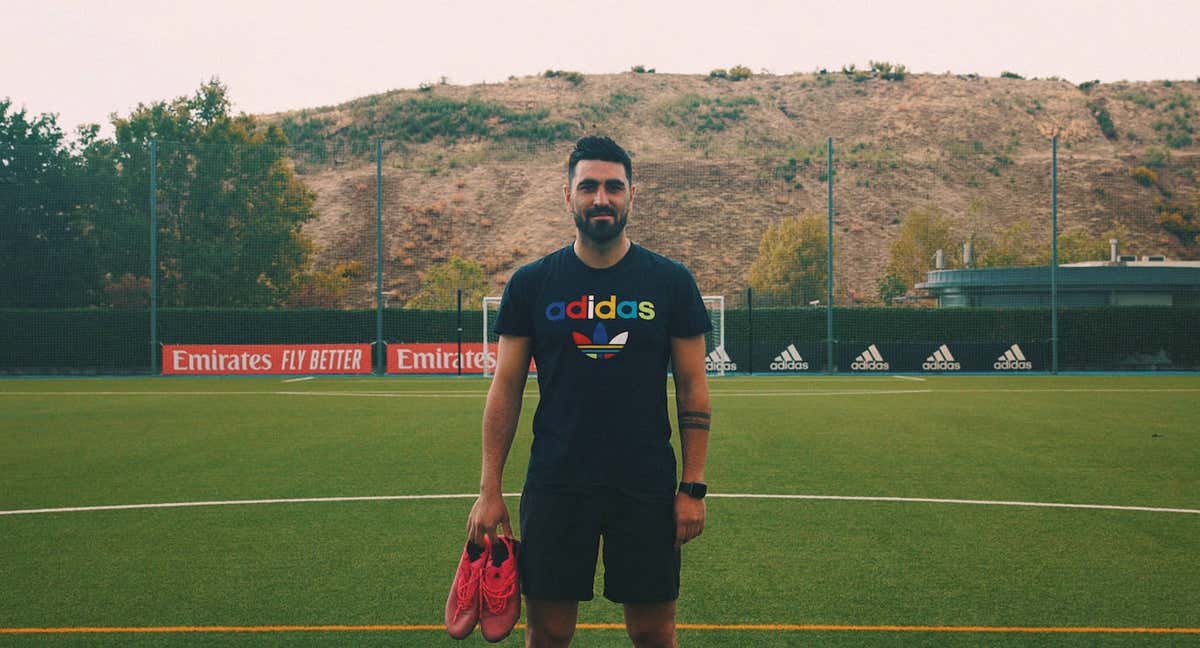 Fran Pastor posa para Relevo durante la entrevista en Valdebebas.