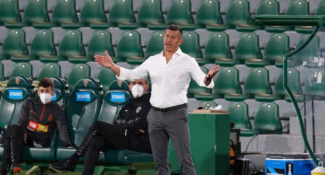 El Elche y su crisis en el centenario: “Almirón al principio no era ni opción”