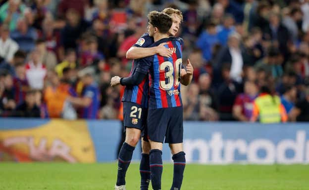Frenkie y Gavi, en el Camp Nou. GETTY