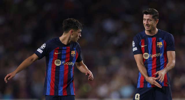 Parejos en ataque, el Barça es líder porque defiende mejor que el Real Madrid