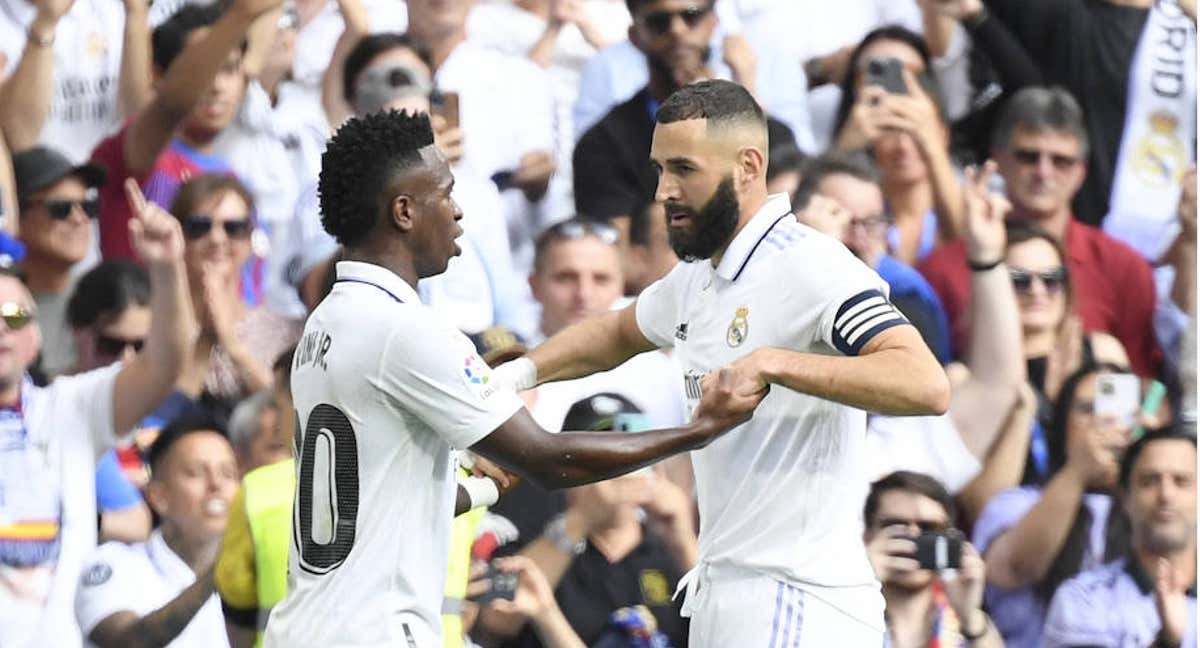 Benzema y Vinicius celebran uno de los goles /GETTY IMAGES