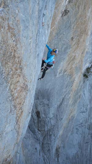 Sasha DiGiulian, durante el ascenso a Rayu Jan Novak/Red Bull