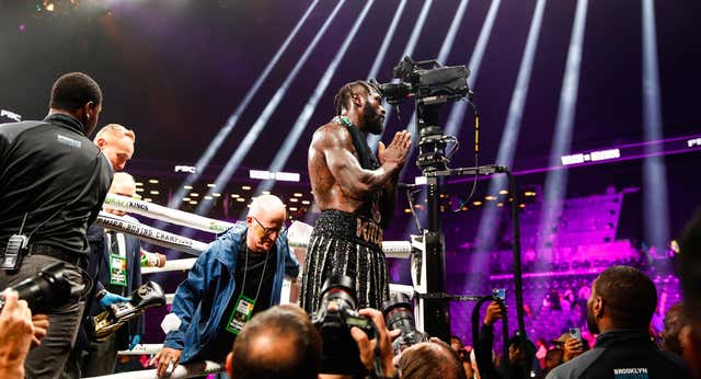 El cambio de Wilder: de “querer un cadáver en su expediente” a pedirle perdón a su rival por un KO