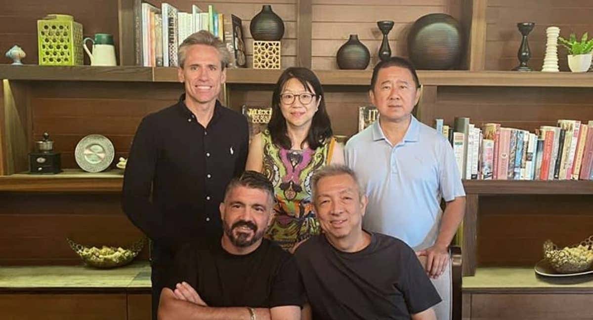 La plana mayor del Valencia: Gattuso, Lay Hoon, Corona, Kim Koh y Peter Lim. /Valencia c.f