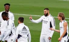 Benzema no acaba el entrenamiento pero entra en la lista de convocados