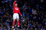 El Benfica va en serio: ya avisó al PSG y es líder de la liga