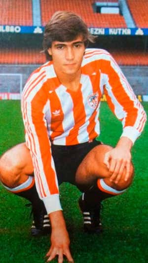 Julio Salinas, en su etapa en el Athletic.  ATHLETIC