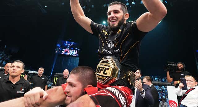 Makhachev toma el testigo de Khabib tras aplastar a Oliveira en el UFC 280