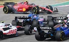 Russell arrolló a Sainz y su pole acabó en la primera curva de Austin