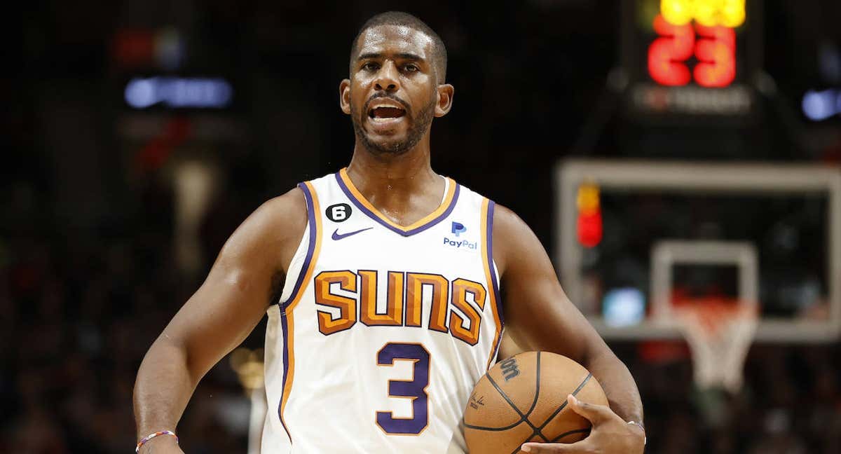 Chris Paul durante el partido ante los Clippers./GETTY IMAGES