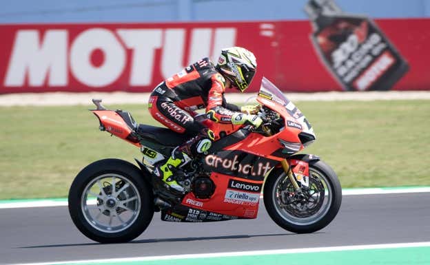 Bautista, 1,69 metros, 60 kilos de peso, lidera el Mundial de SBK.  GETTY