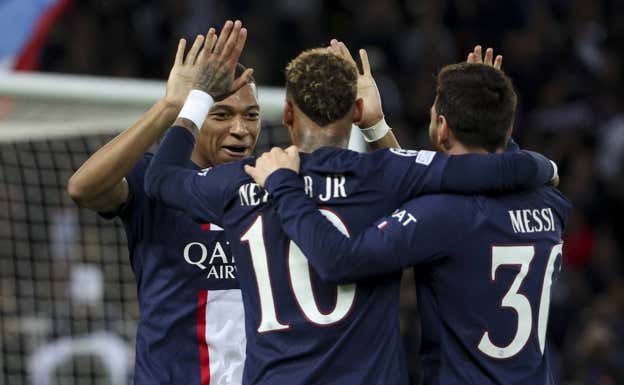 Mbappé, Neymar y Messi celebran un gol. Getty Images