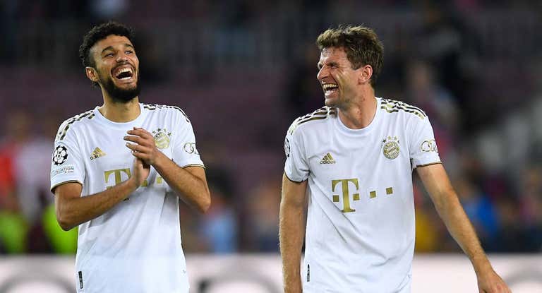 Mazraoui y Müller, al final del encuentro.