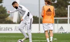 Expediente Benzema: convocado ante el Sevilla pese a estar lesionado… y ahora nuevo frenazo