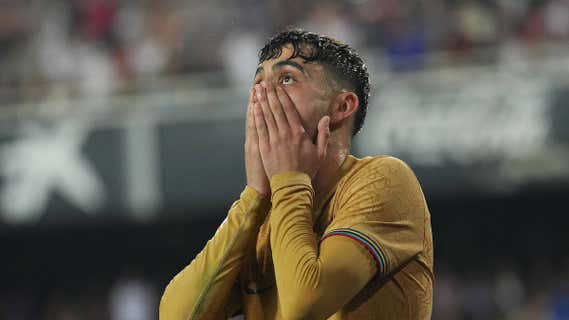 Pedri fue el mejor del Barça en Mestalla./GETTY