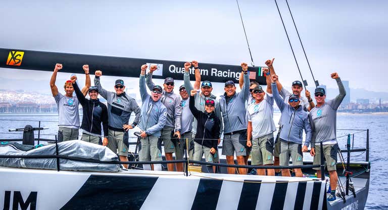 El Quantum celebra su victoria en las 52 Super Series.