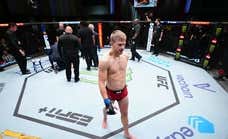 Arnold Allen sigue creciendo tras otro accidentado final en UFC