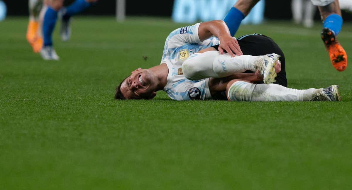 Lo Celso tras un golpe en el partido ante Italia en Londres | /GETTY IMAGES