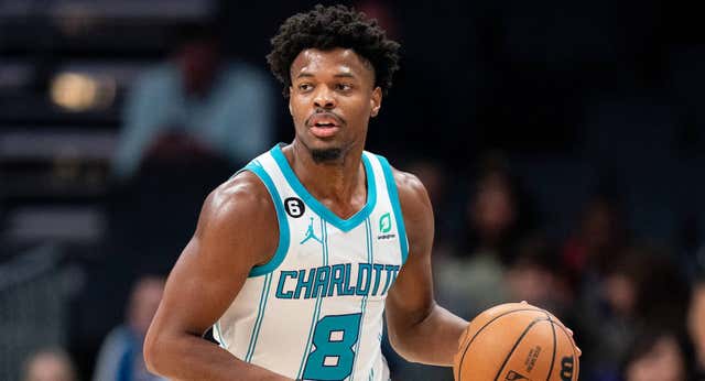Dennis Smith Jr, el base titular en la NBA que estuvo cerca de firmar por la NFL