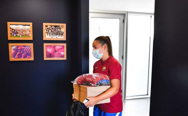 Las chicas también residen en la Masia desde 2021. GETTY