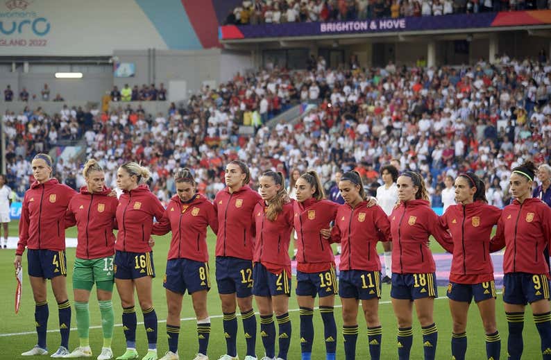 El primer 'Clásico' femenino desde el cisma en la Selección