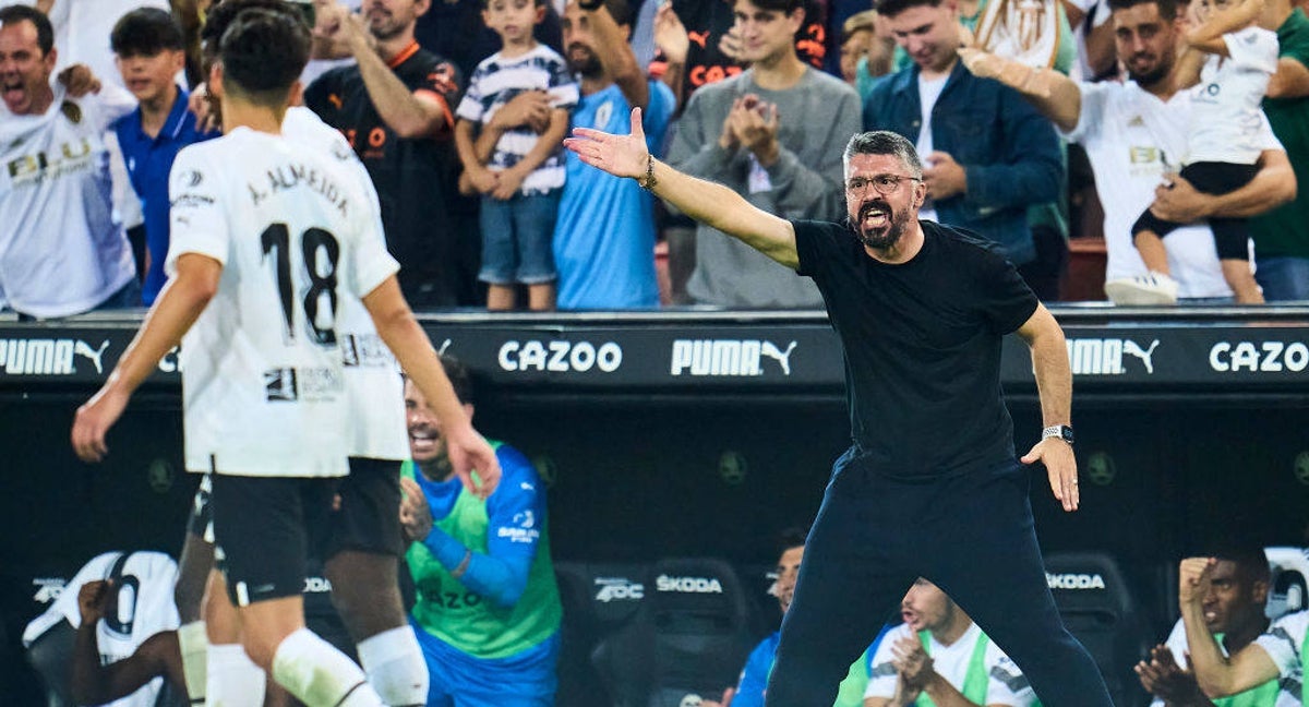 Gattuso en un partido con el Valencia.