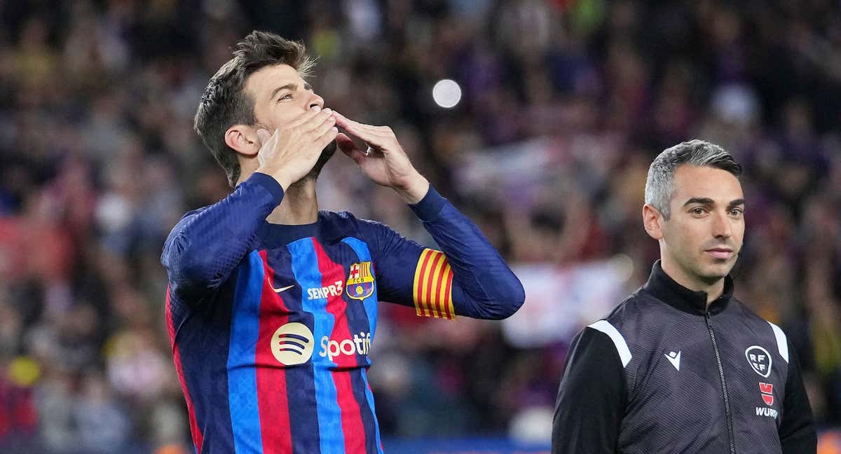 Piqué, antes del partido contra el Almería, su último encuentro en el Camp Nou. /GETTY