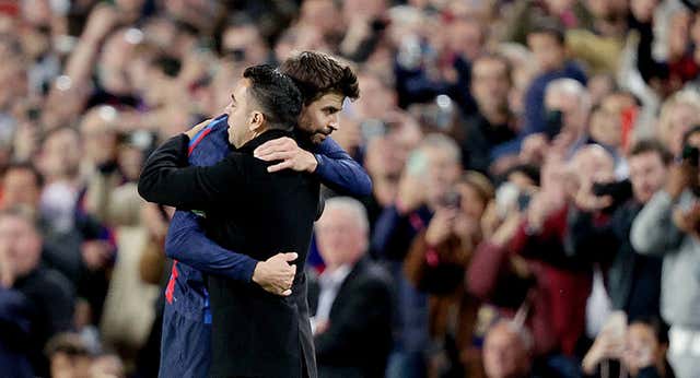 Xavi: «Hoy es todo bonito… hace 15 días hubo una pitada y eso no ayuda»