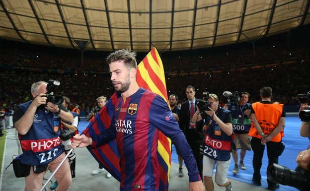 Piqué durante la celebración de la Champions League en Berlin Getty