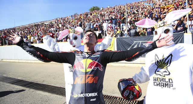 Augusto Fernández rompe el camino lógico del motociclismo