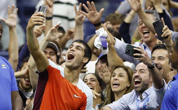 Alcaraz se coronó en el US Open como el tenista más joven en alcanzar el número uno.  GETTY