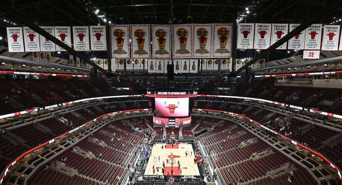 El United Center, de los Chicago Bulls, completamente vacío.