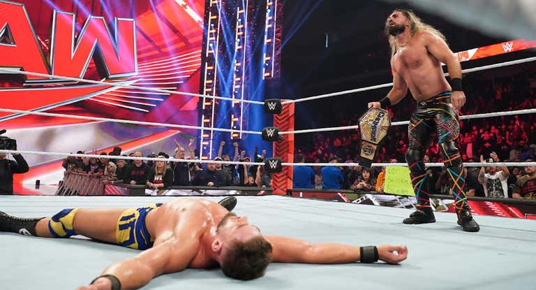 Seth Rollins, tras vencer a Austin Theory en Raw.