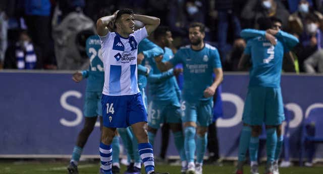 El Alcoyano refleja la dura realidad tras apagarse los focos de la Copa