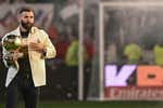 Benzema tranquiliza a Francia sobre sus molestias: “Tuve algunos problemas, pero nada grave”