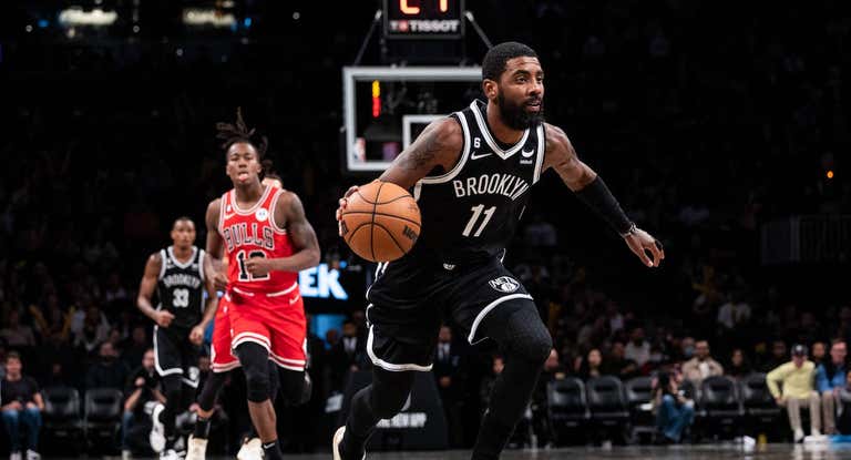 Kyrie Irving, base de los Brooklyn Nets, en el último partido disputado esta temporada.