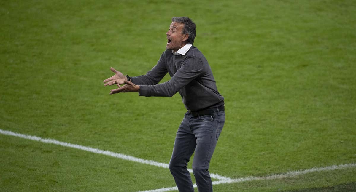 Luis Enrique durante un partido