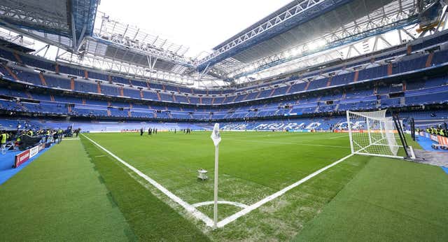 65 días para apagar el ‘mosqueo’ por el césped del Bernabéu