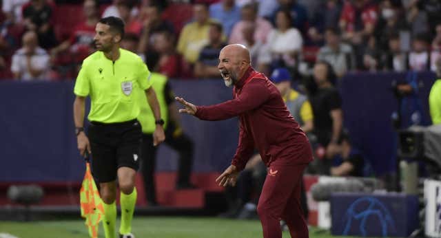 Sampaoli: “Vamos a ir a un Mundial donde hay veto para las mujeres”